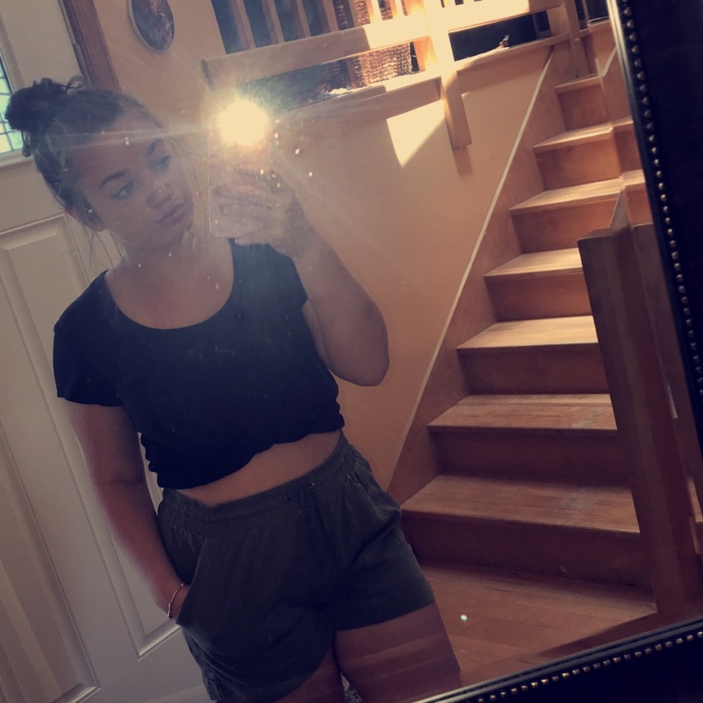 Meet your Posher, Ella